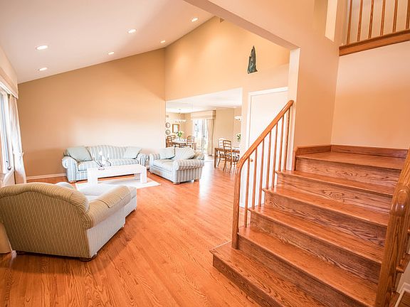 4th image of 319 Mainsail Dr
