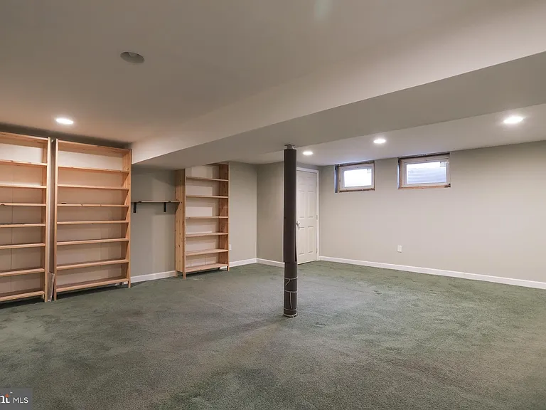 1940 Arrowood Dr — Photo 27