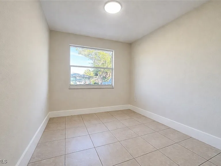 704 Karlov St #704 — Photo 7