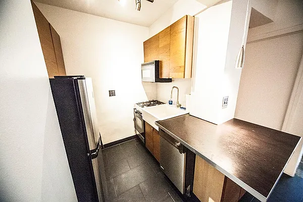 Rented by Keller Williams NYC | media 14