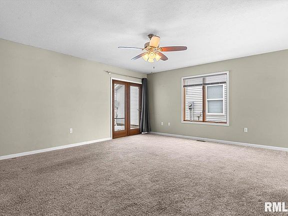 4th image of 4421 Venetian Dr
