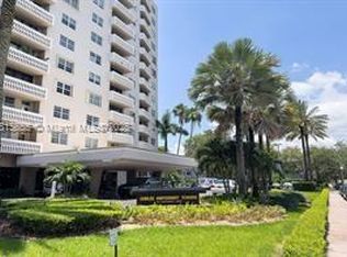 90 Edgewater Dr APT 1218, Coral Gables, FL 33133