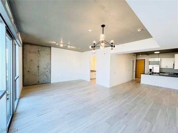 353 E Bonneville Ave Unit 305, Las Vegas, NV 89101