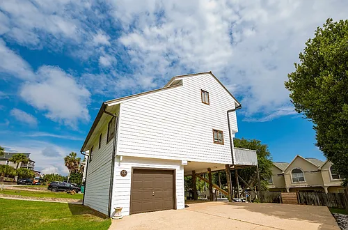322 Summit Dr Photo 1