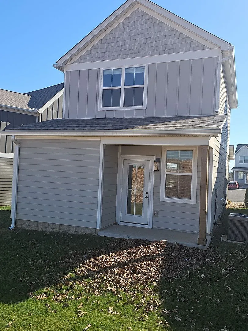 Building Photo - 1375 Belfair St