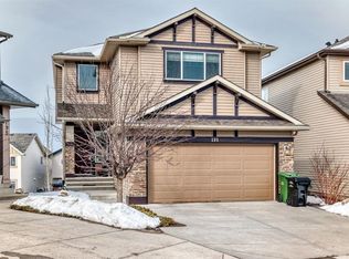 191 S Pantego Close NW, Calgary, AB T3K0K3