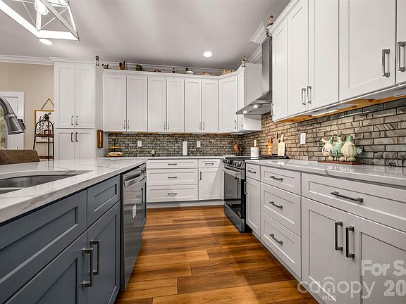 5th image of 457 Edwards Street Ext