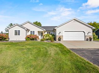 N1778 Hyacinth Ln, Greenville, WI 54942