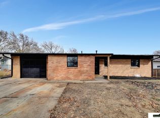 730 Northborough Ln, Lincoln, NE 68505