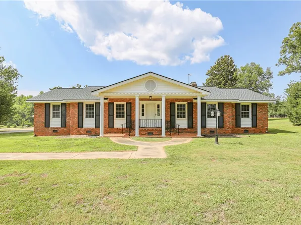 403 Bethlehem Ridge Rd, Pickens, SC 29671