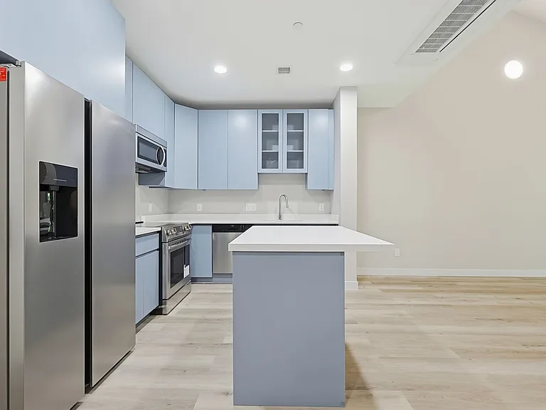 Taj Estates of Franklin II — Photo 177