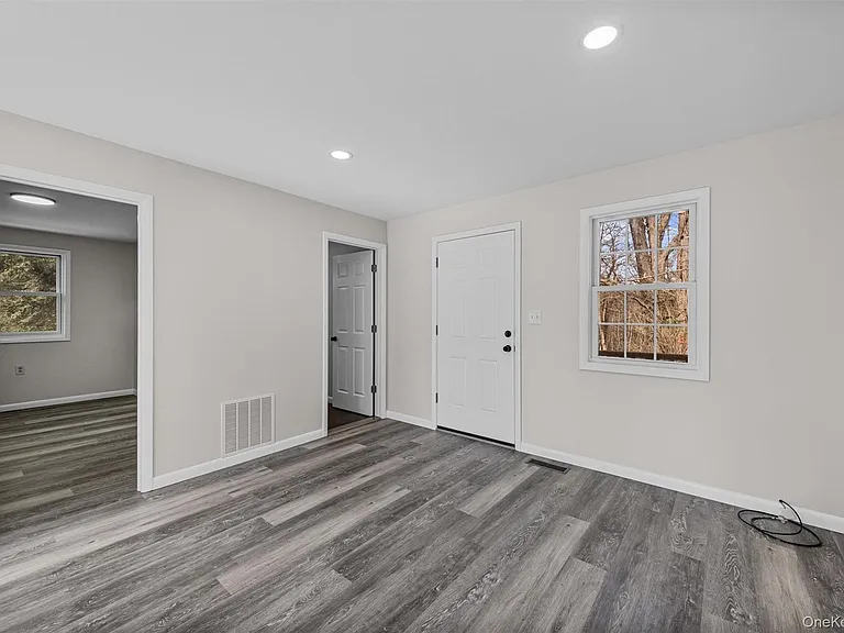1-18 Willow Way #7 — Photo 6