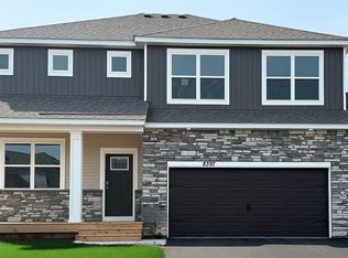 8397 Brumby Trl, Woodbury, MN 55129