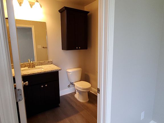 3rd image of 5399 Weaver Rd #A-b