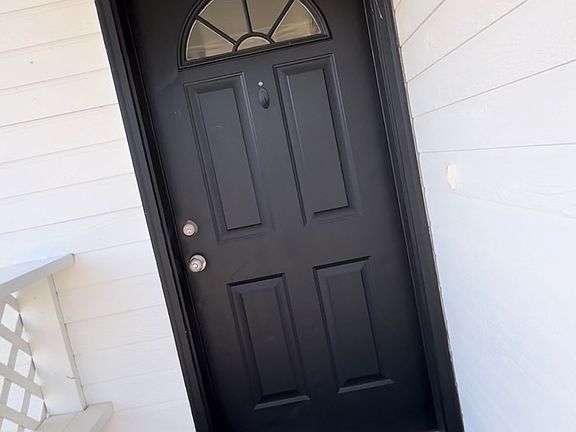 4th image of 636 S Lawler Ave #1