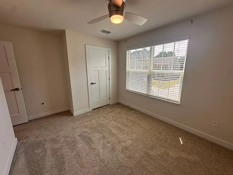 1668 Burtonwood Dr — Photo 6