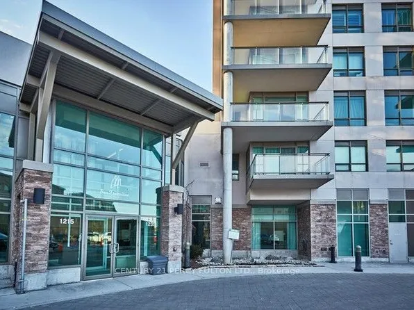 1215 Bayly St #1409, Pickering, ON L1W 0B4