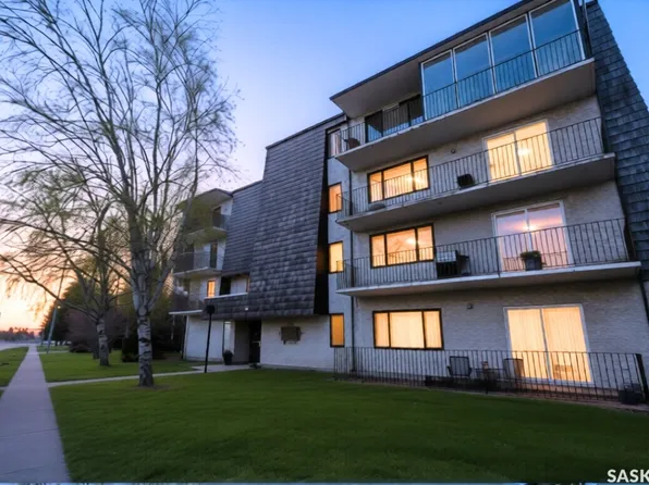 699 28th Street W #202, Prince Albert, SK S6V 5E6