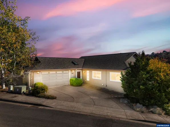 1210 Chatnicka St NW, Salem, OR 97304
