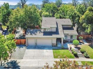 1041 Stonebridge Dr, Napa, CA 94558