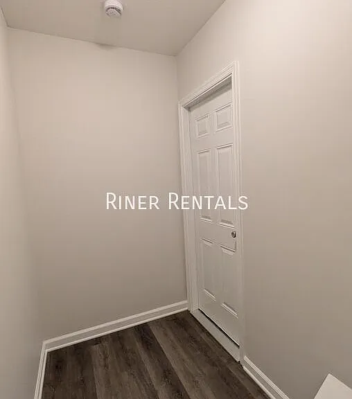2946 Locust Grove Ct — Photo 15