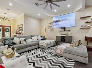 176 Old Lexington Rd, Elgin, TX 78621