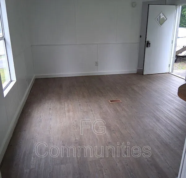 1754 Zion Rd #31 — Photo 2