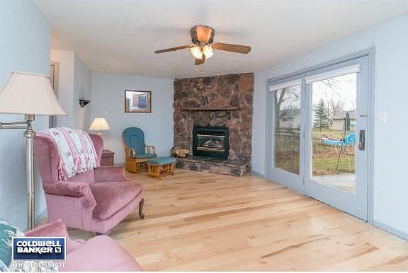 Family Rm gas fireplace