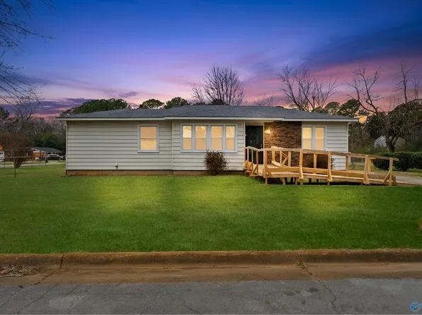 1601 Armstrong St NW, Huntsville, AL 35816