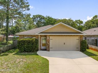 914 Nutmeg Ave, Niceville, FL 32578