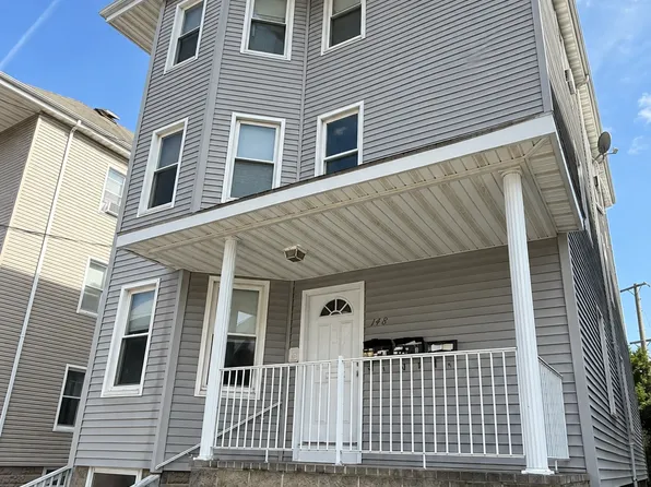 148 Tallman St #2, New Bedford, MA 02746