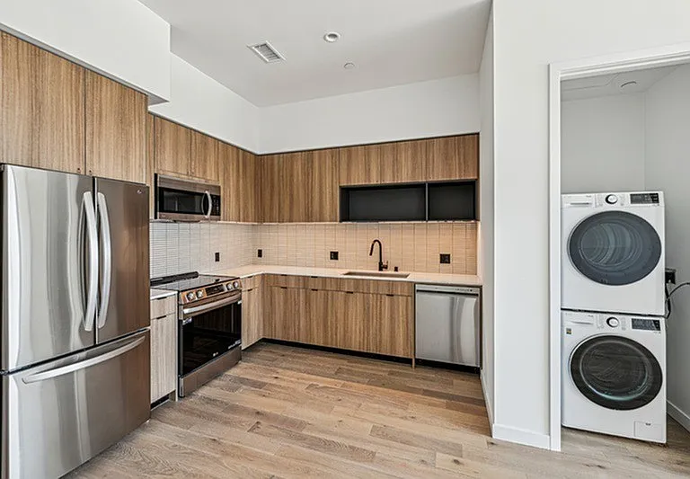 701 Hudson — Photo 13