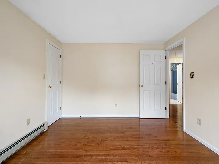 4 Nightingale Dr — Photo 16