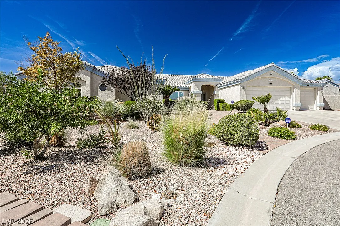 4 bed, 3.5 bath, 3309 sqft, $3,995 — Photo 3