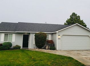 2401 S Arthur Ct, Kennewick, WA 99338