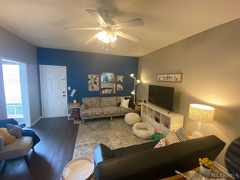 239 Pine Meadow Cir — Photo 4