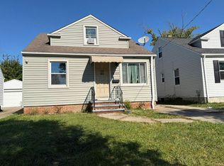 16339 S Lotus Dr, Cleveland, OH 44128