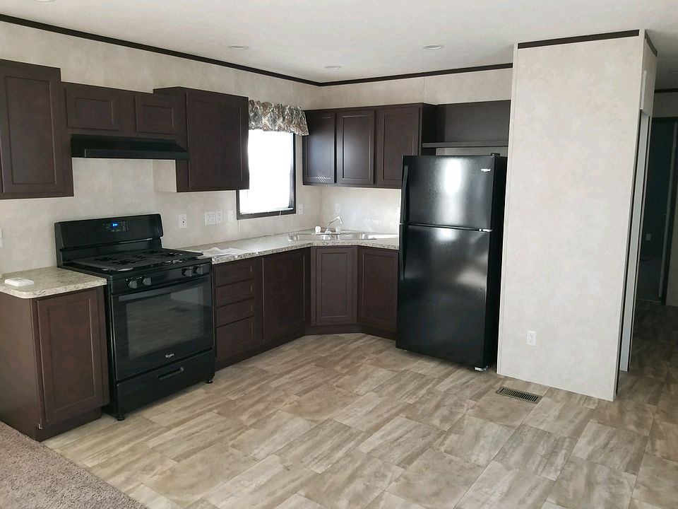 2nd image of 9120 W Broad St Lot 41