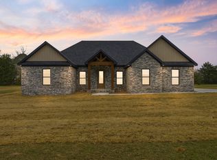75 Emerald Ln, Greers Ferry, AR 72067