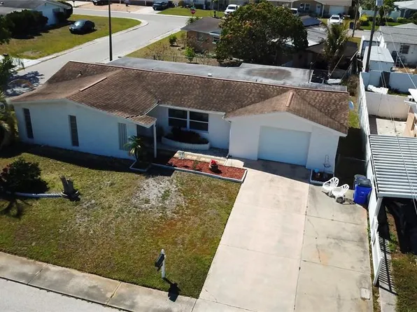 3752 Fox Dale Ln, Holiday, FL 34691