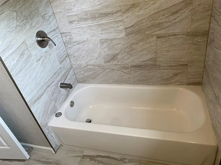 5018 Kenilwood Dr — Photo 20