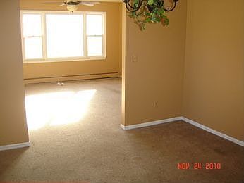 2nd image of 637 Jackson Ave
