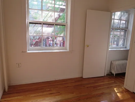 Rented by Mdrn Residential | media 9