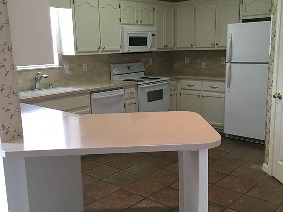 Newly updated kitchen 