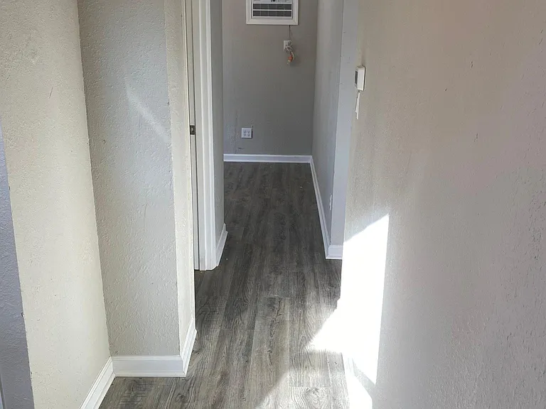 5706 S Union St — Photo 9