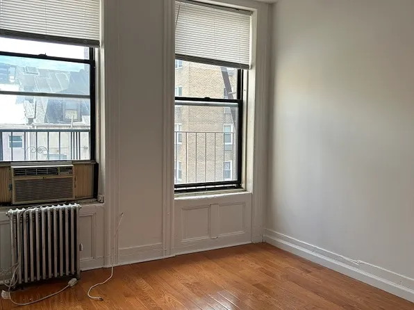 10 Elizabeth Street image 1 of 8