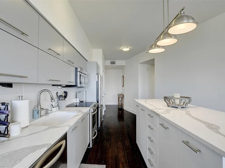 603 Davis St #1011 — Photo 12