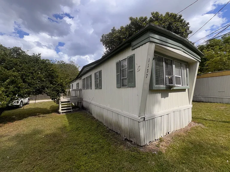 1137 S Christiana Ave — Photo 11