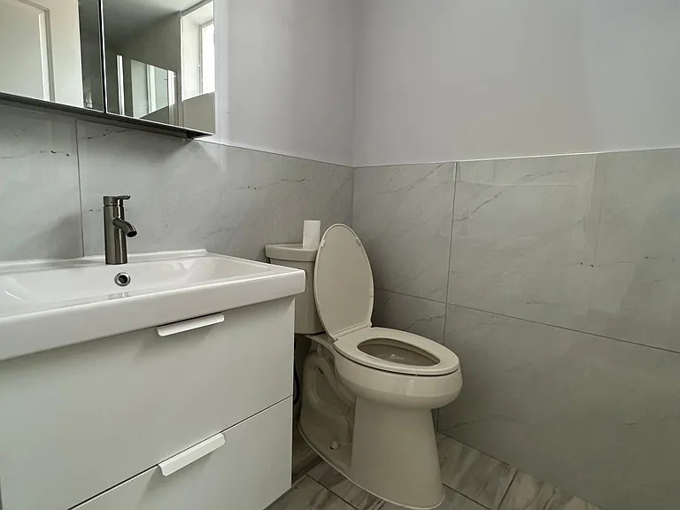 636 N 13th St #3 — Photo 7