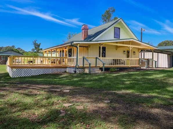 212 County Road 4806 E, Broaddus, TX 75929